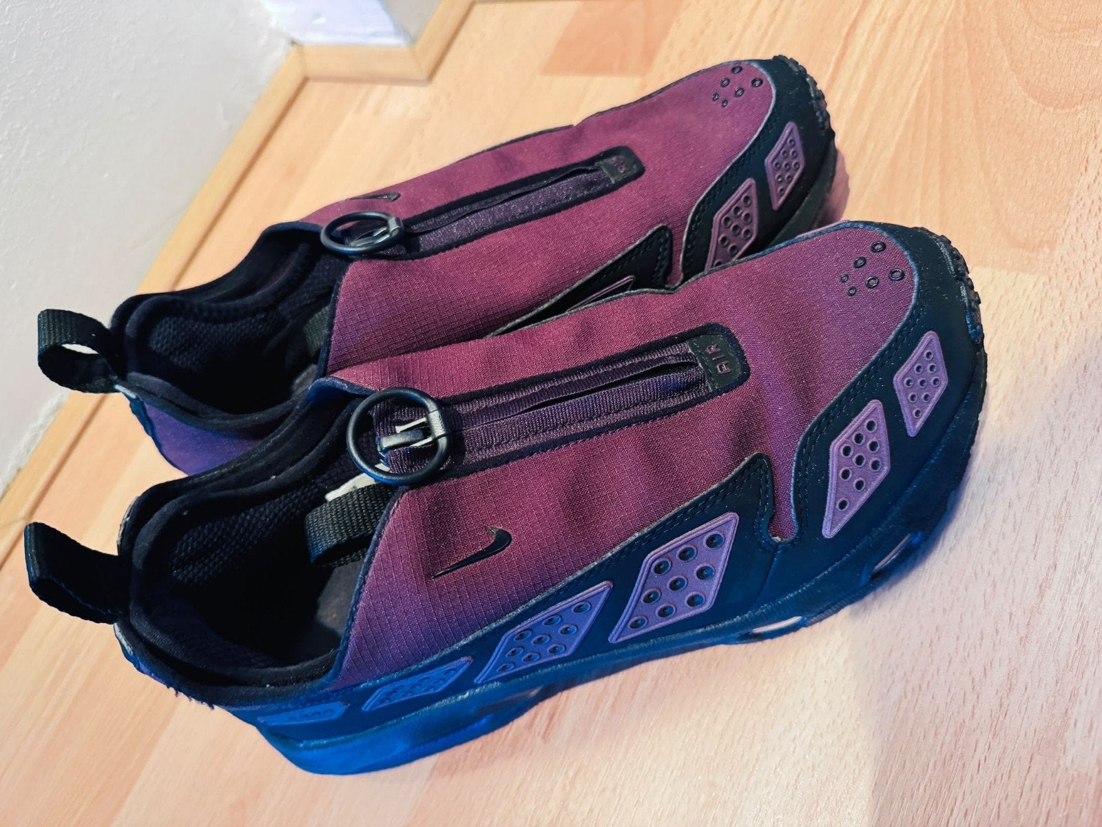 Nike AirMax SNDR GORETEX Burgundy Maat 40, Zo goed als nieuw, Ophalen of Verzenden, Zo goed als nieuw, Overige kleuren