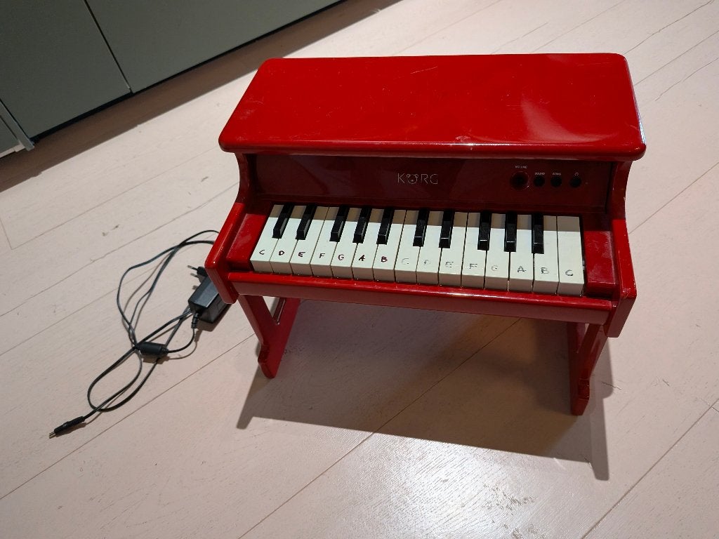 Korg tinyPIANO speelgoedpiano rood, Ophalen of Verzenden, Gebruikt, Elektronica, Met geluid