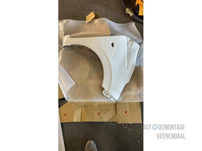 Scherm rechts-voor van een Peugeot 108 (KWD), -, -, Nieuw, Ophalen of Verzenden