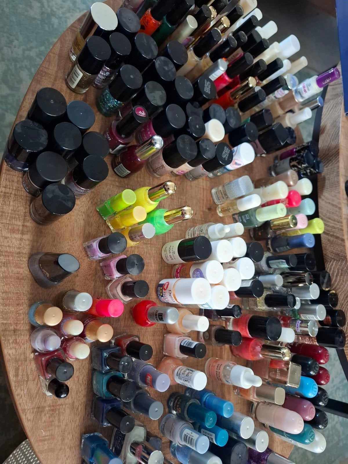 200 stuks nagellak, Ophalen of Verzenden, Zo goed als nieuw, Overige kleuren, Handen en Nagels