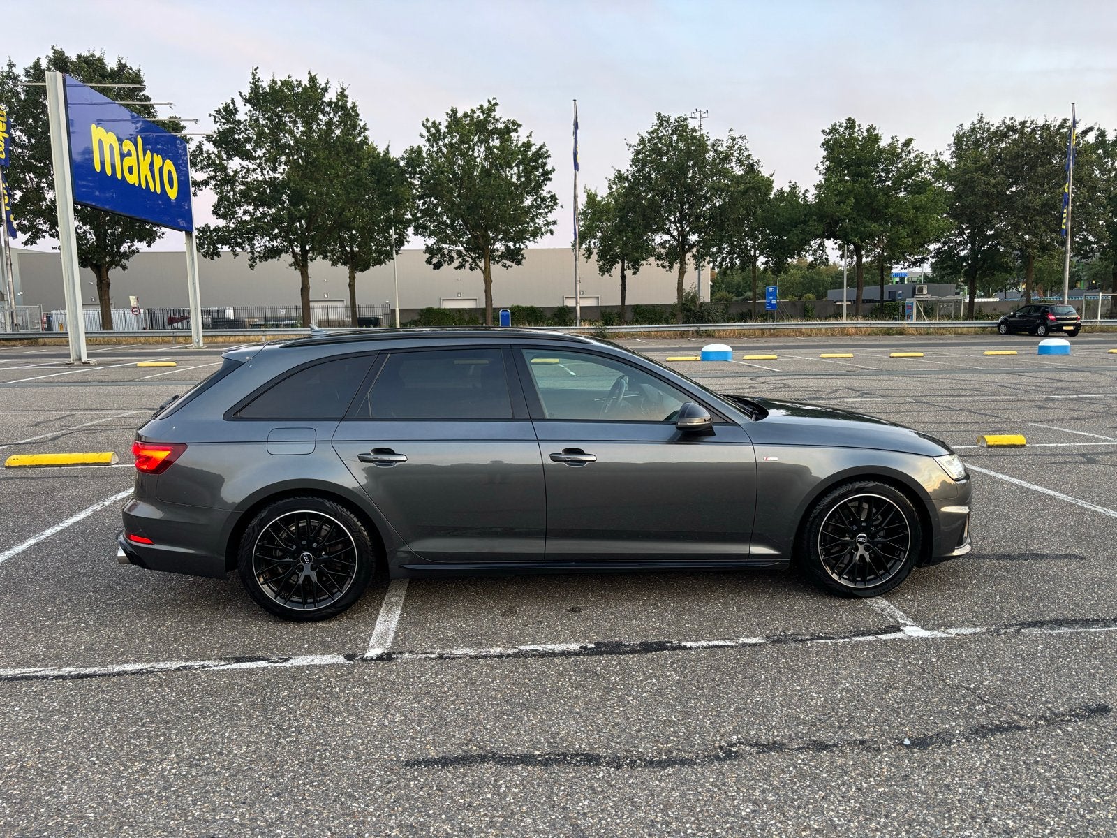Audi A4 b9 avant 245pk! Zeer mooie parel!, Navigatiesysteem, 4 cilinders, 1984 cc, A4