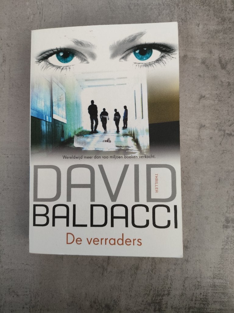 David Baldacci De Verraders in nette staat, Ophalen of Verzenden, Zo goed als nieuw