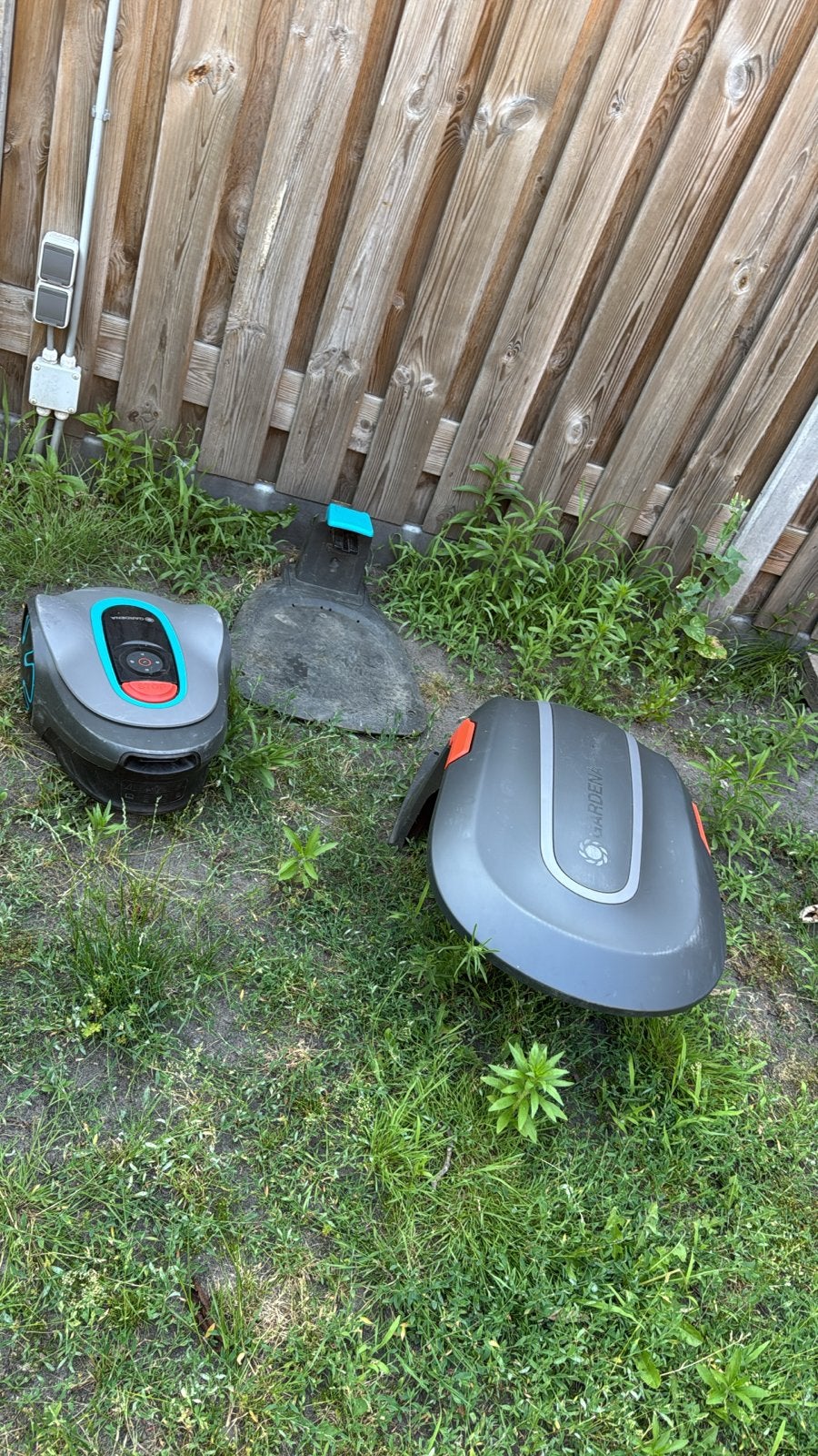 Gardena Robotmaaier met garage minimo sileno 250, Ophalen of Verzenden, Gebruikt, Meer dan 25 cm, Bestuurbaar via app