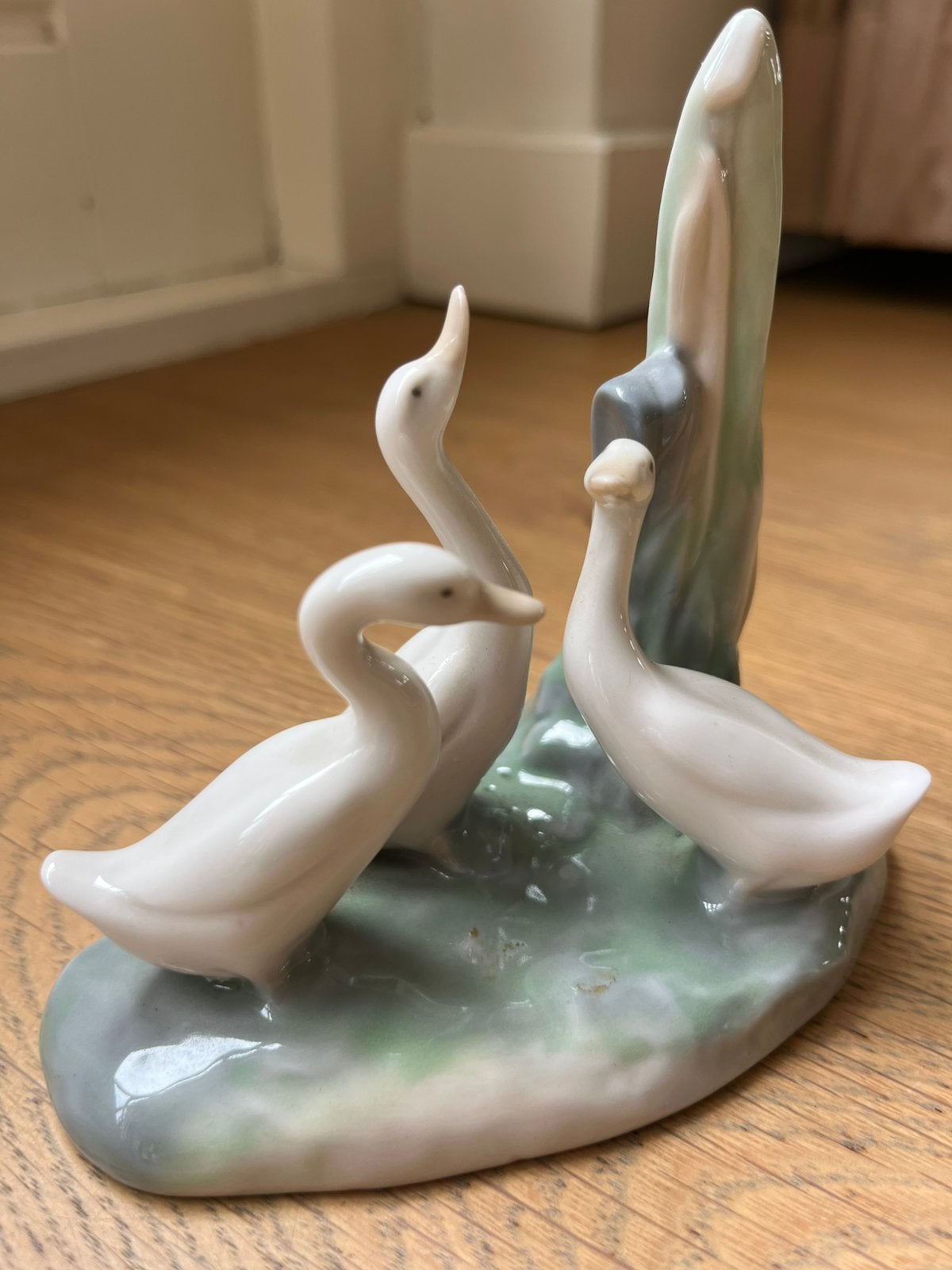 Lladro Porseleinen  beeldje van ganzen, Verzenden, Zo goed als nieuw, Dier