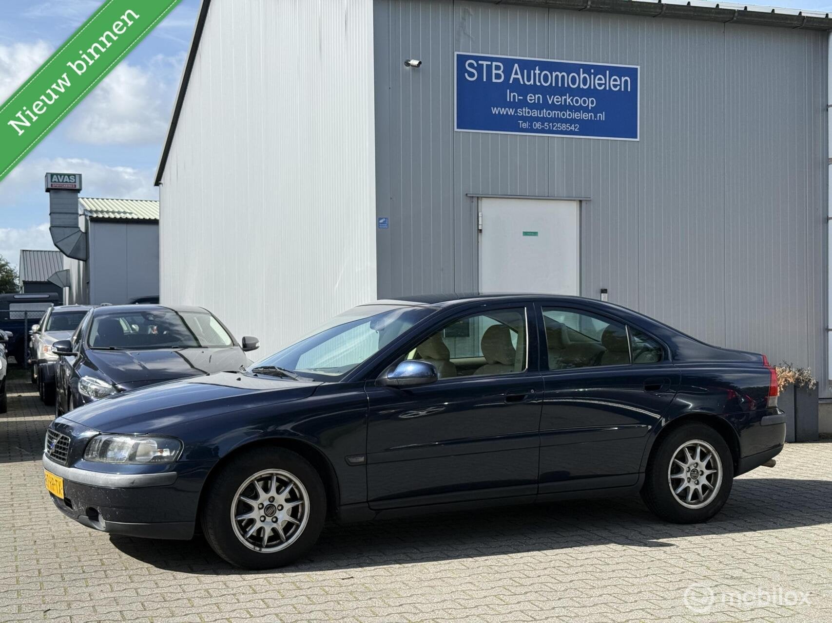 Volvo S60 2.4 Edition, Weinig kilometers Nieuwe APK, Auto's, Voorwielaandrijving, Gebruikt, Blauw, S60