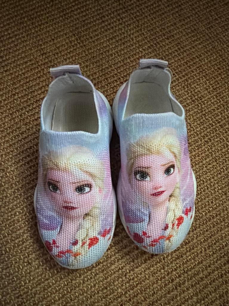 Elsa Frozen instappers maat 24, zomer, eerste eigenaar, Ophalen of Verzenden, Gebruikt, Meisje