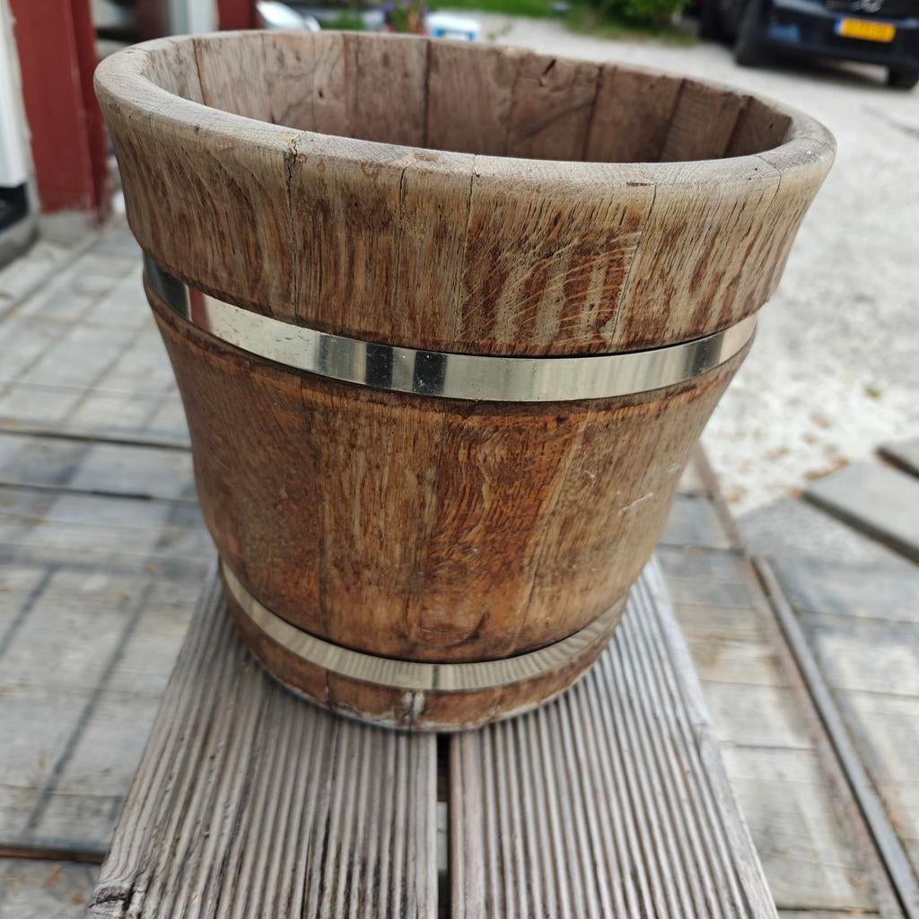 Houten bloempot.half wijn vat. Houten vat, Ophalen, Gebruikt, Rond, Hout