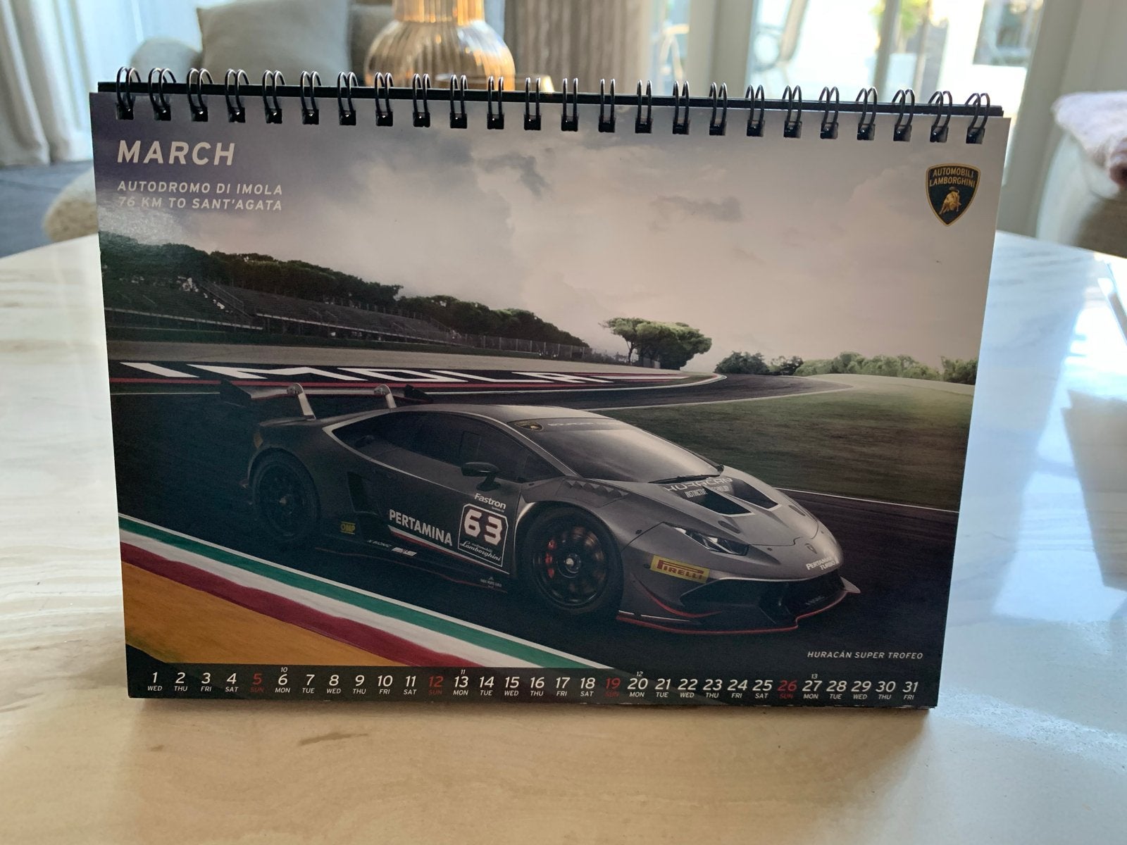 LAMBORGHINI 2017 Road to Sant’Agata kalender, Ophalen of Verzenden, Zo goed als nieuw, Auto's