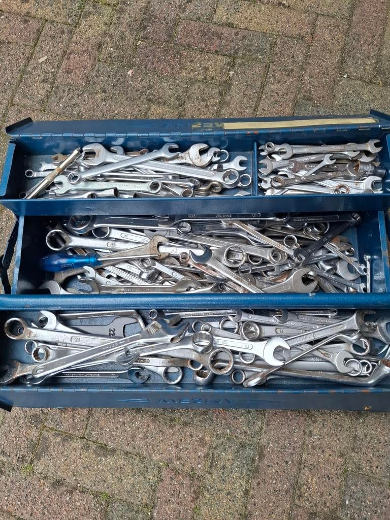 Partij diverse gereedschap met kist, Ophalen, Gevuld, Gebruikt