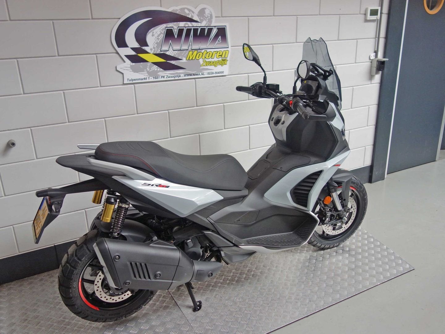 APRILIA SR GT 400, 400 cc, Scooter, Bedrijf, Onbekend
