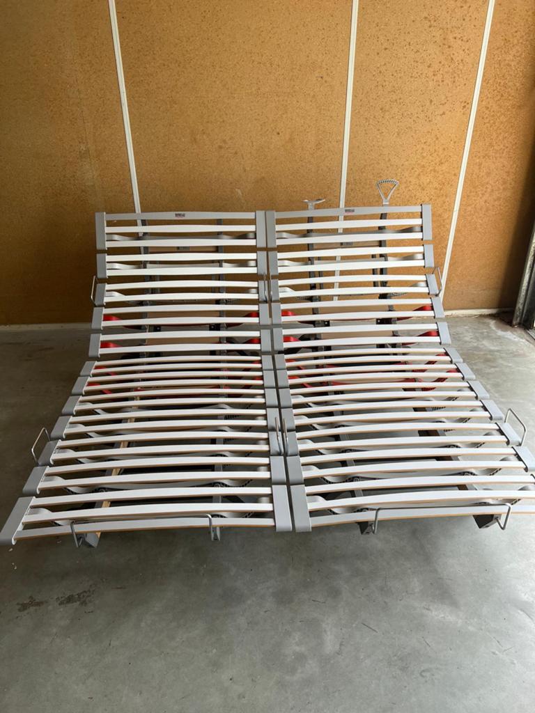 Swissflex verstelbare bodem 90x200, Ophalen, 90 cm, Eenpersoons, Zo goed als nieuw