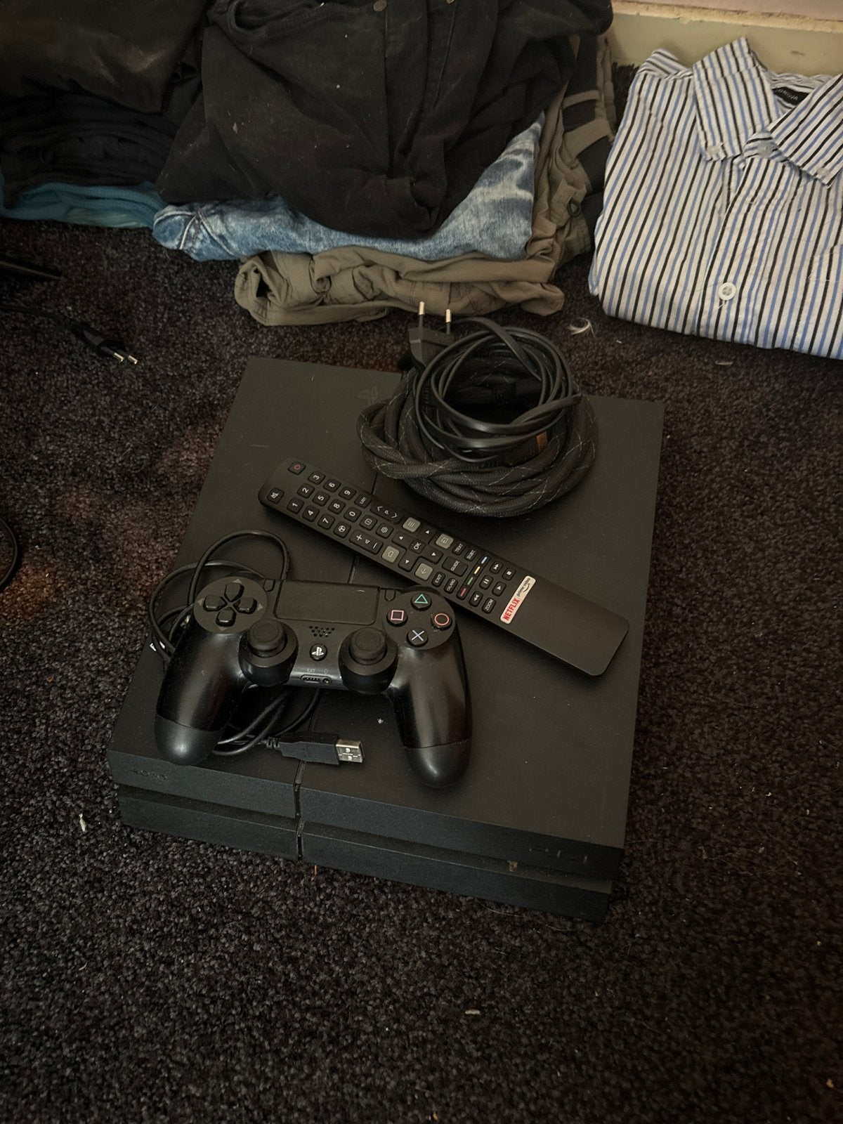 PlayStation 4 met controller