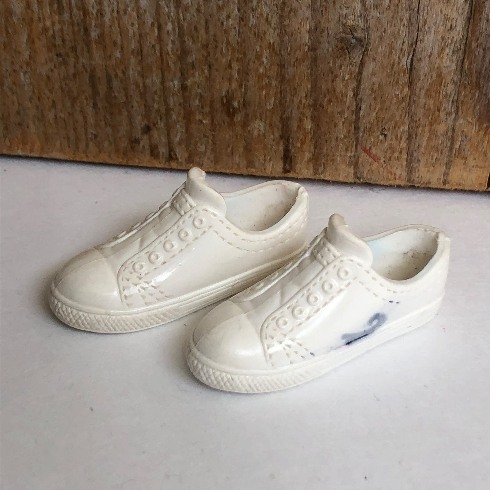 Witte sneakers Barbie formaat, Ophalen of Verzenden, Gebruikt, Barbie