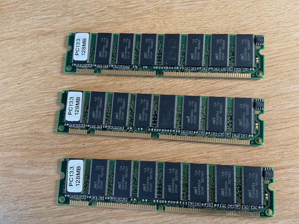 3x 128MB PC133 RAM geheugenmodules, Computers en Software, RAM geheugen, Ophalen of Verzenden, DDR, Desktop, Gebruikt
