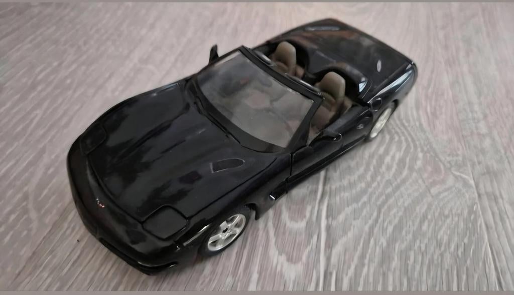 Bburago Corvette Convertible 1997, Hobby en Vrije tijd, Modelauto's | 1:24, Ophalen of Verzenden, Zo goed als nieuw, Bburago