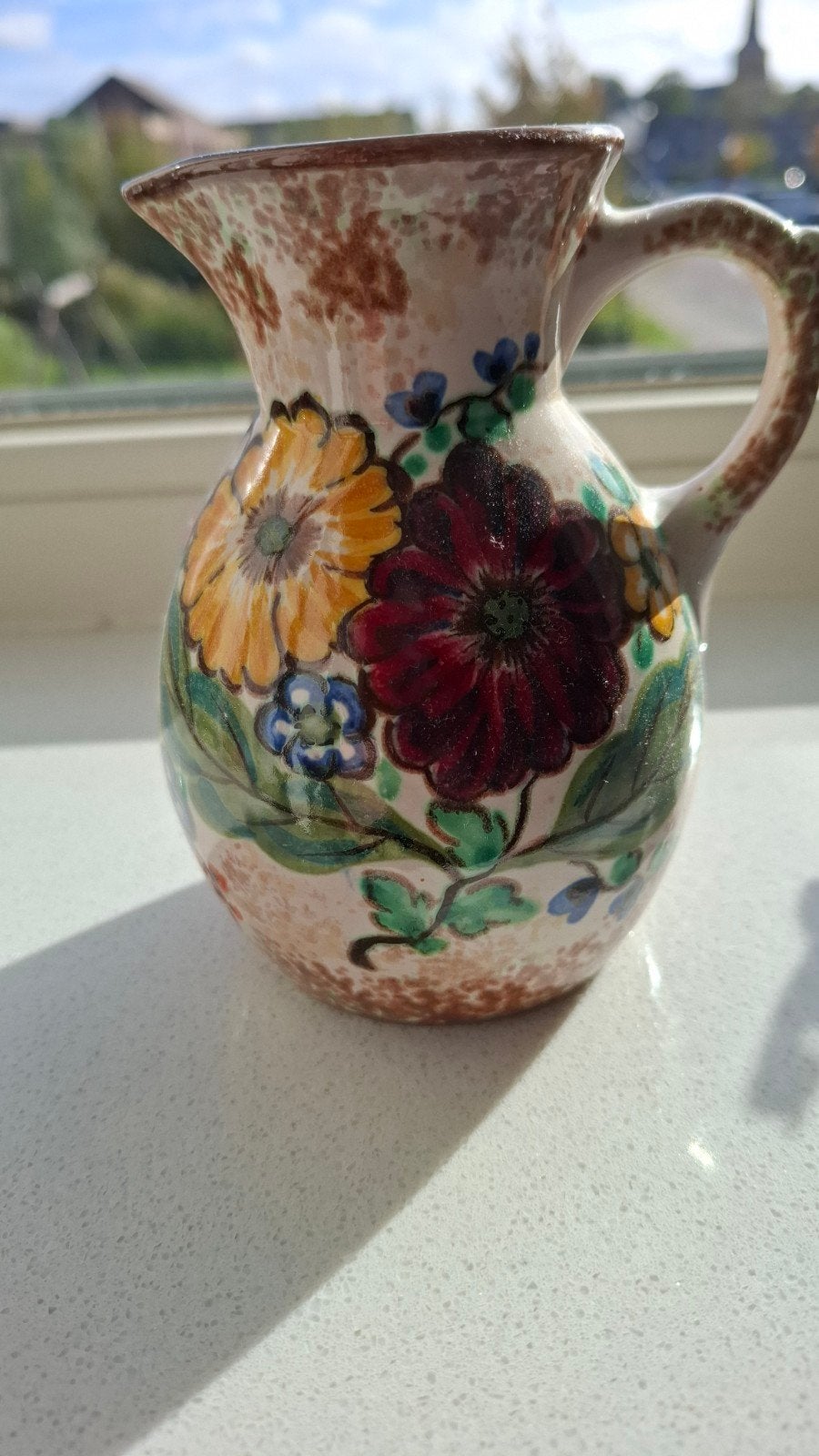 Gouds plateel vaasje met oor, Verzenden