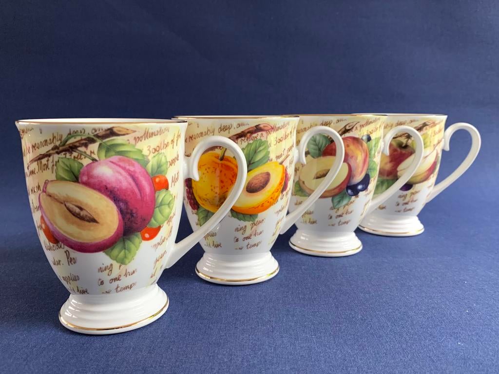 Royal Grafton Parchment Fruit mokken, Nieuw, Ophalen of Verzenden, Overige stijlen, Kop(pen) en/of Schotel(s)