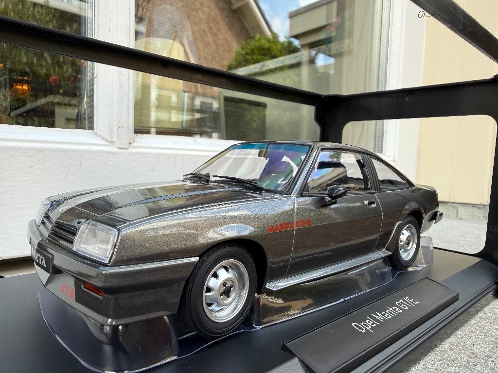 1:18 Opel Manta B GT/E Grijs Metallic 1982 Norev 183303, Hobby en Vrije tijd, Auto, Norev, 70-72 Av. de Bohlen, Vaulx-en-Velin, 69120, France