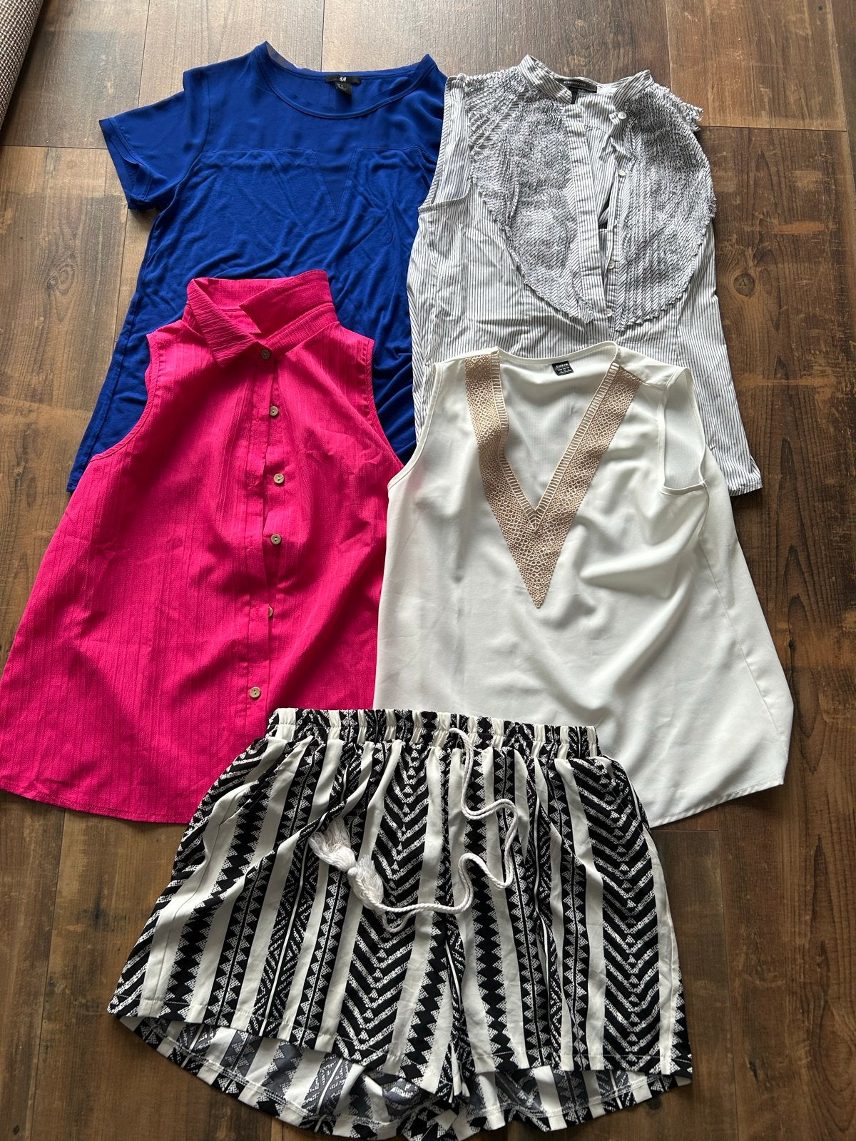 Dameskleding pakket: 4 topes  (H&M, Shein, BCBGMAXAZRI, Maat 38/40 (M), Meerkleurig, Ophalen of Verzenden, Korte mouw
