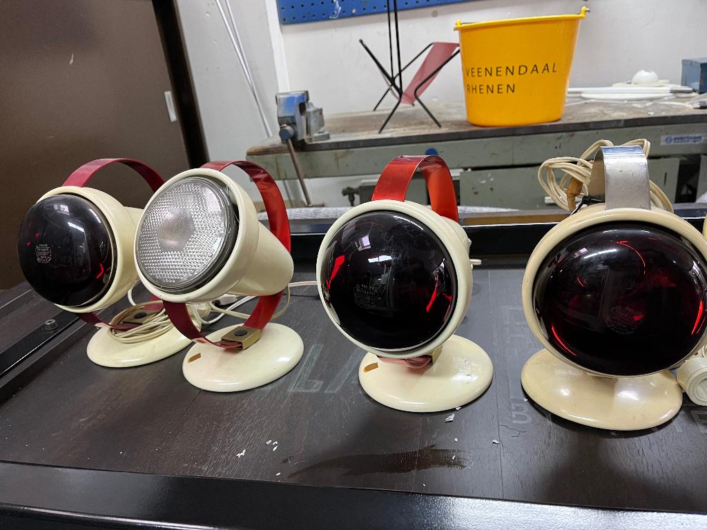 8x Infraphil warmtelampen Charlotte Perriand Fifties design, Huis en Inrichting, Lampen | Tafellampen, Ophalen, Gebruikt, Metaal