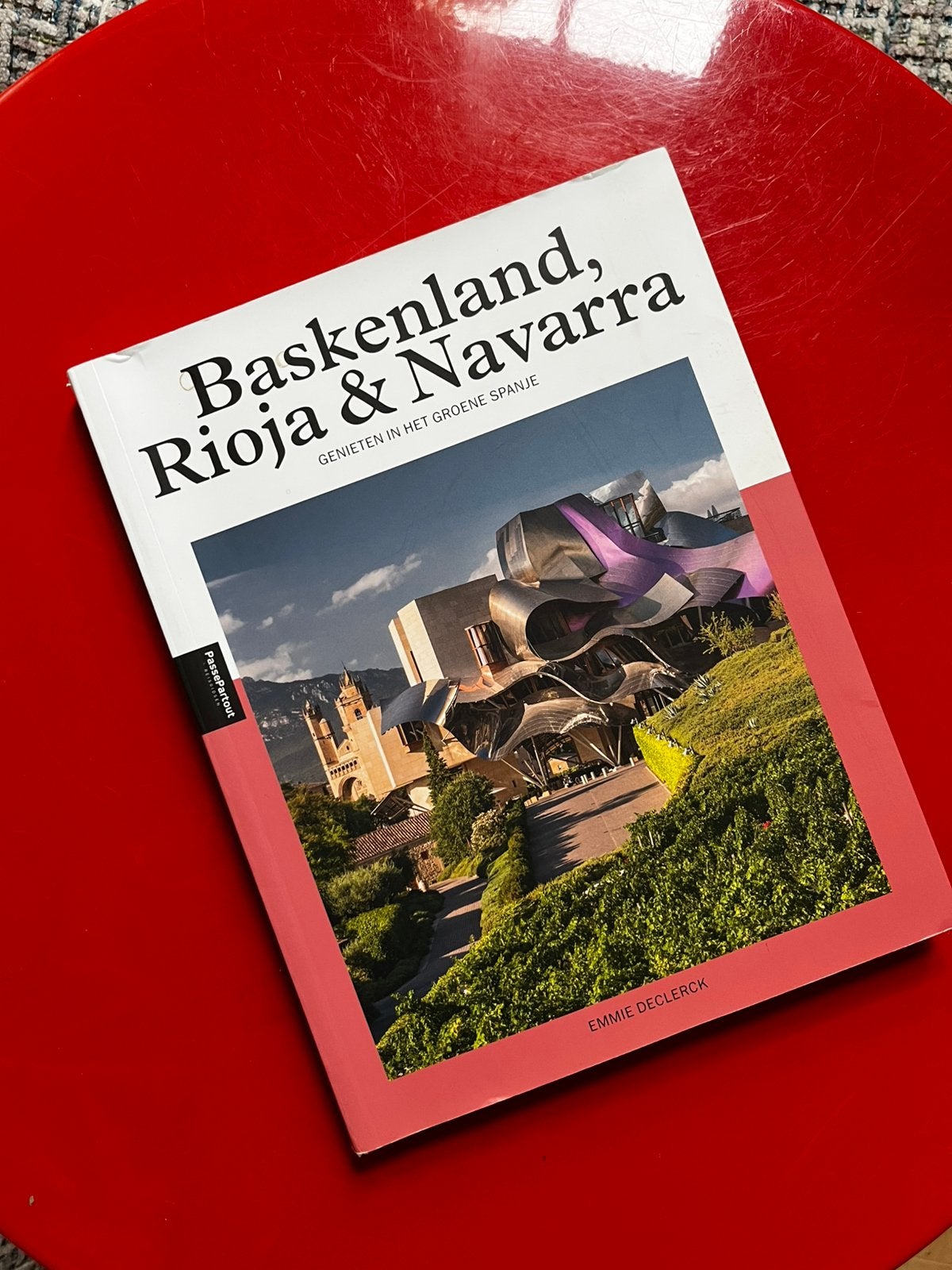 Reisgids Baskenland, Rioja en Nevarra - Passepartout, Boeken, Ophalen of Verzenden, Zo goed als nieuw, Europa