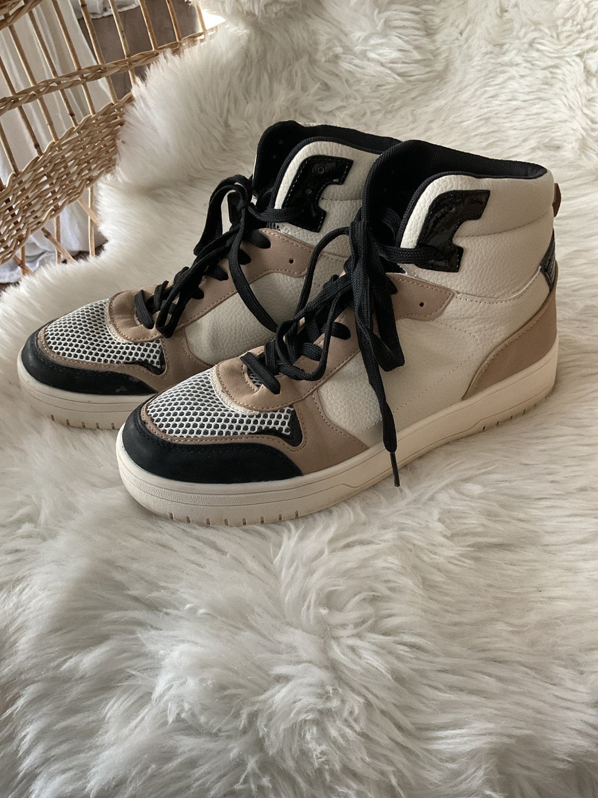 Xoxo sneakers maat 42, Ophalen of Verzenden, Gedragen, Beige, Sneakers of Gympen