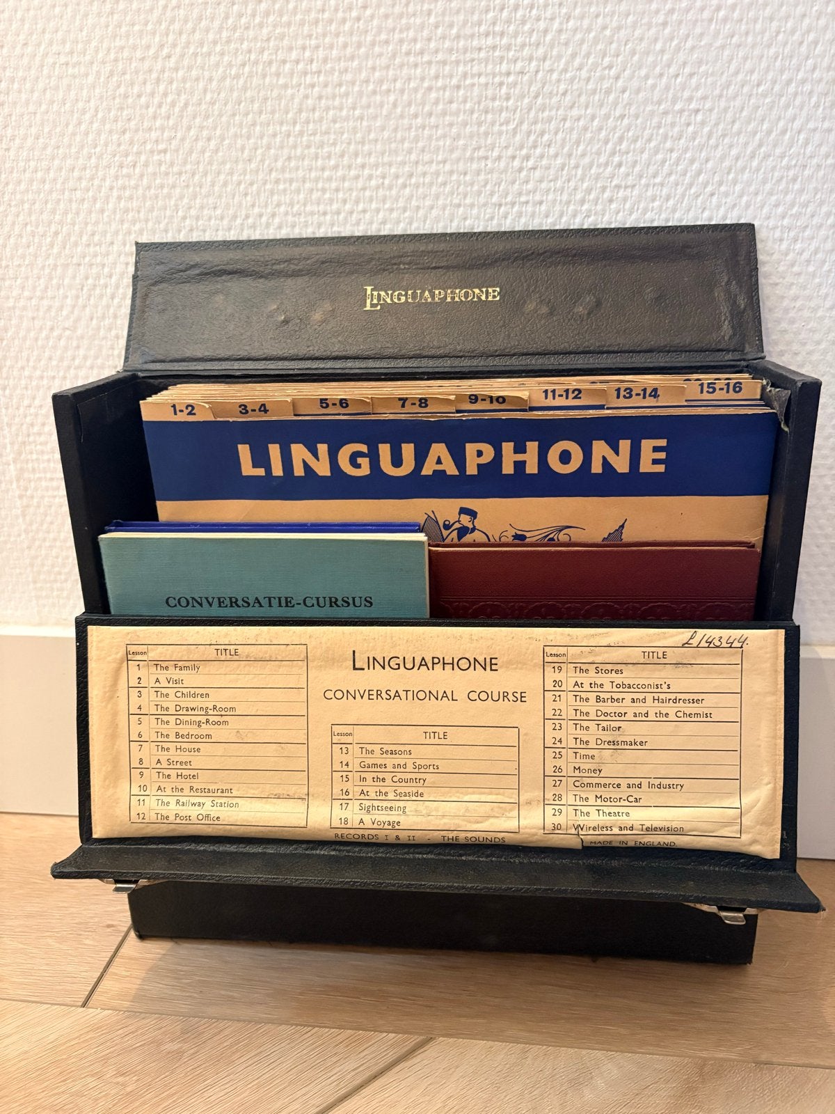 Linguaphone Engelse taalcursus 1930 - J.R.R. Tolkien - Compl, Ophalen