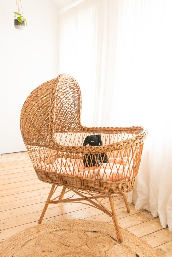 Vintage rotan wieg, Ophalen, Zo goed als nieuw, Wieg