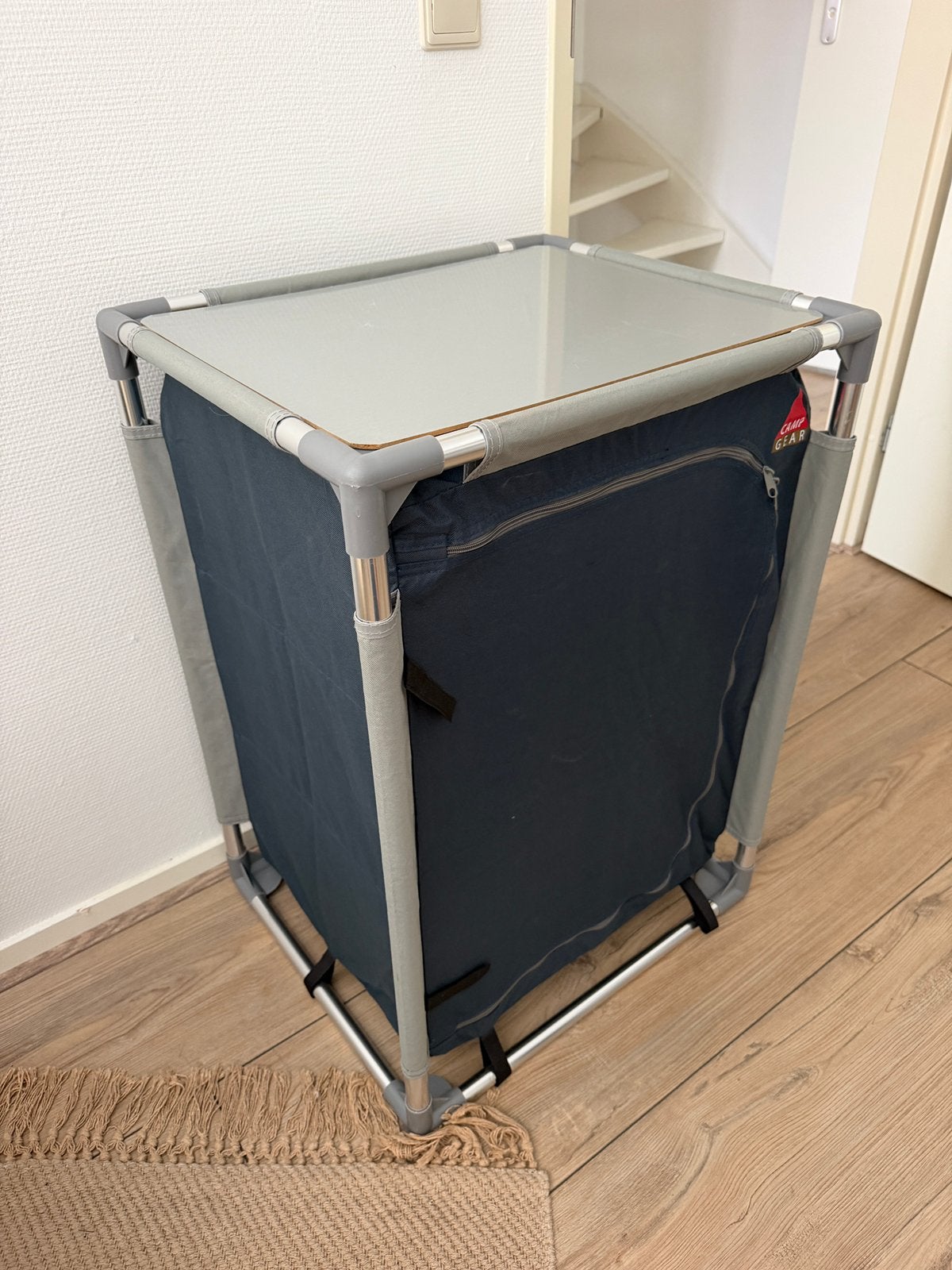 Campingkast CampGear, Caravans en Kamperen, Ophalen, Zo goed als nieuw, Campingkast