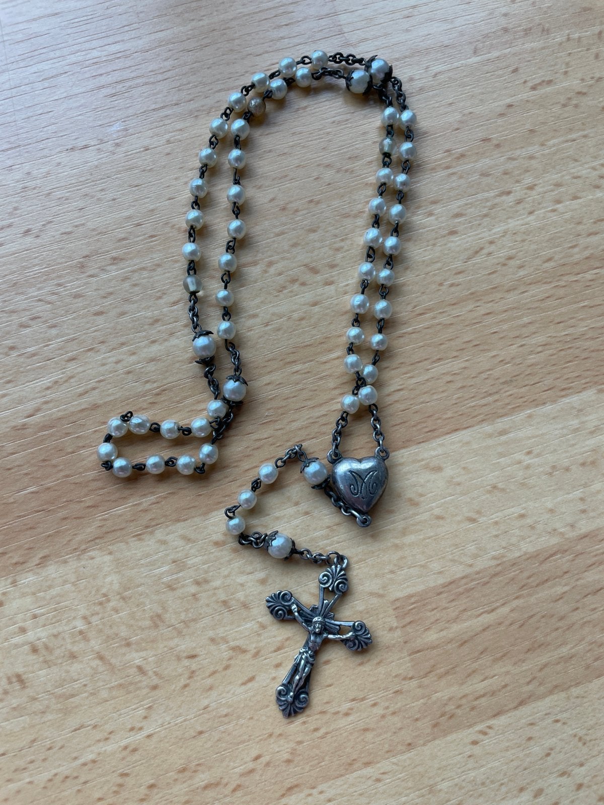 Vintage Rozenkrans met Parelmoer Kralen en Zilverkleurig Kru, Ophalen of Verzenden