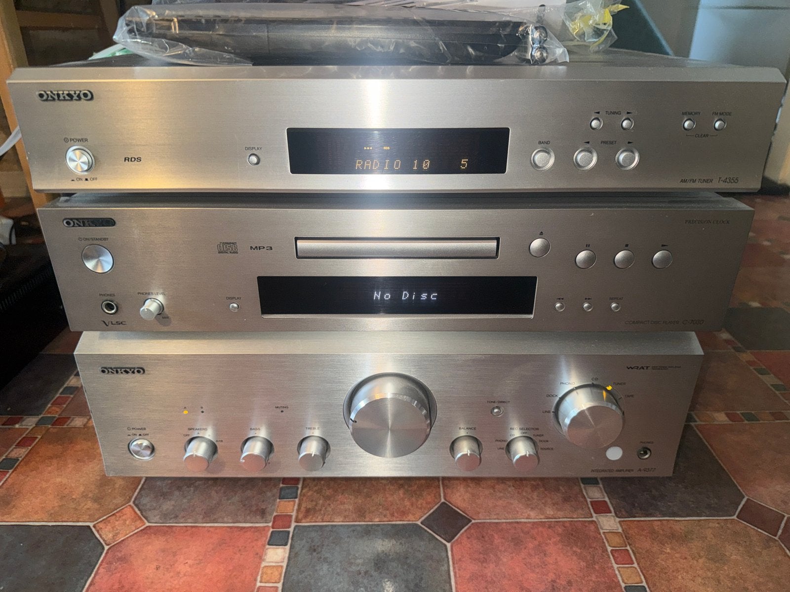 Onkyo Hifi-set (A-9377 / C-7030 / T-4355) met accessoires, Overige merken, Zo goed als nieuw, Cd-speler, Losse componenten
