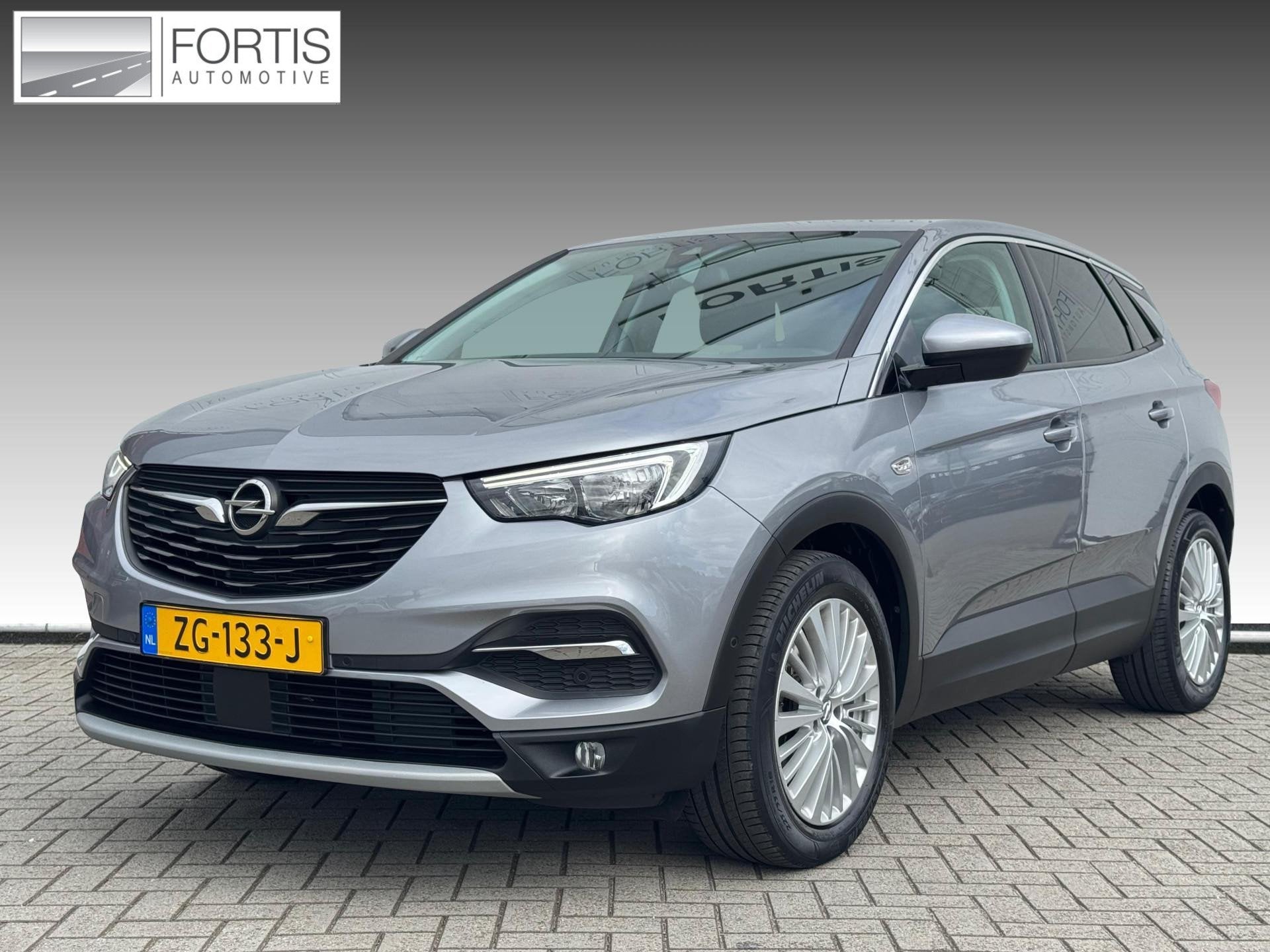 Opel Grandland X 1.2 Turbo Innovation NL-AUTO | NAVI | CARPL, Auto's, Voorwielaandrijving, Dealer onderhouden, Gebruikt, 1199 cc