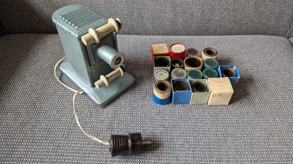 Cineart Holland strip projector 35mm met diverse sprookjes, Ophalen of Verzenden, Projector