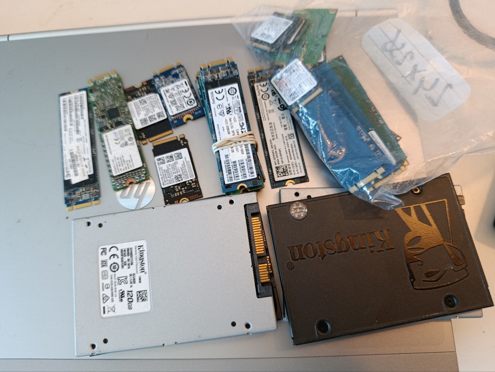 GEZOCHT PARTIJ SSD, 256GB, Computers en Software, Ophalen, Laptop