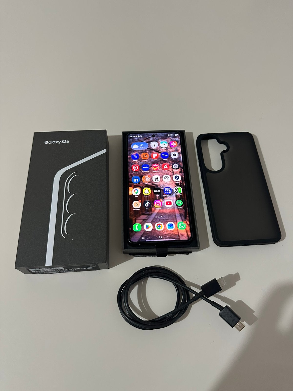 Samsung S26  256GB | Compleet + Hoesje + Lader | 3 Weken Oud, Zwart, Touchscreen, Ophalen of Verzenden, Zo goed als nieuw