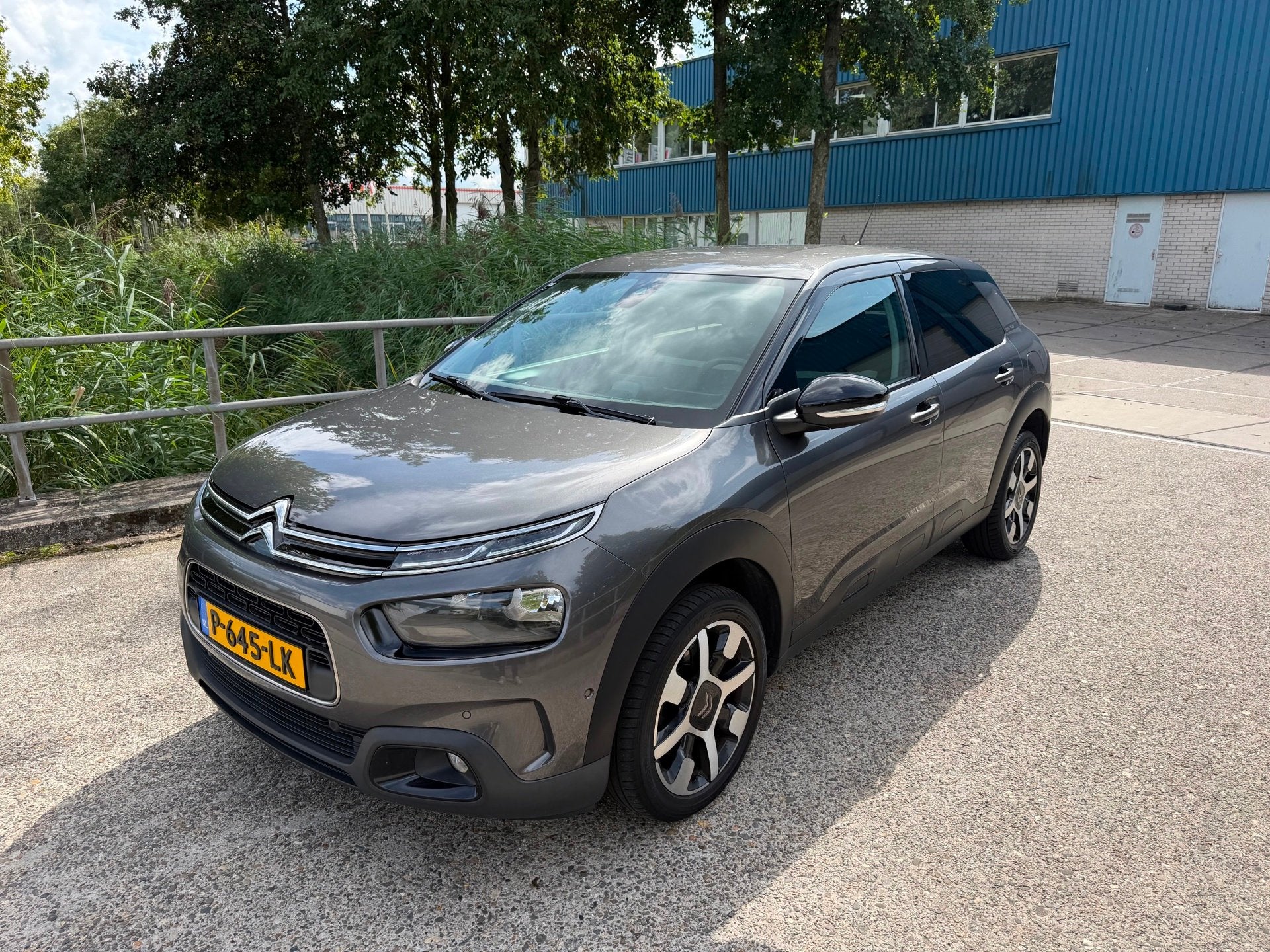 Citroen C4 Cactus 1.2 PureTech Shine Plus!2021!Camera!LM.vel, Auto's, Voorwielaandrijving, Gebruikt, Euro 6, 49 €/maand