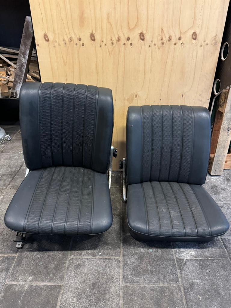 W110 W111 Heckflosse interieur Stoelen stoel zwart leer, Ophalen of Verzenden, Gebruikt, Mercedes-Benz