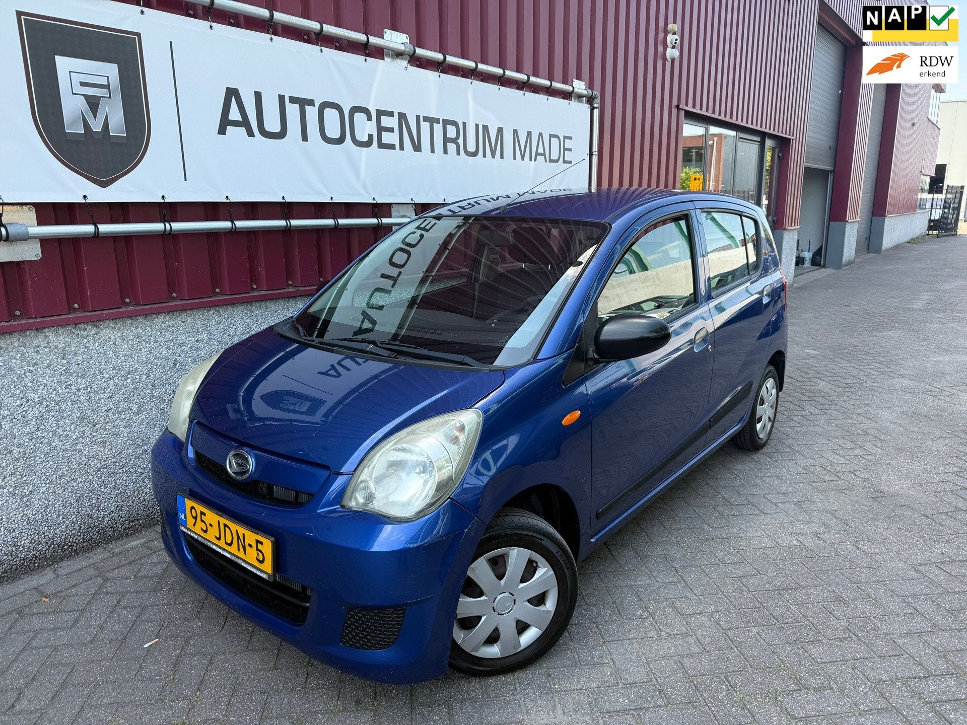 Daihatsu Cuore 1.0 Trend // 5DRS // stuurbekrachtiging //, Voorwielaandrijving, Stof, Zwart, 18 €/maand