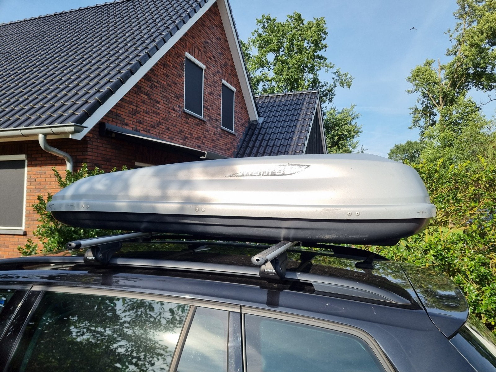 Hapro Carver 6.4 Dakkoffer met dakdragers, Ophalen, Gebruikt