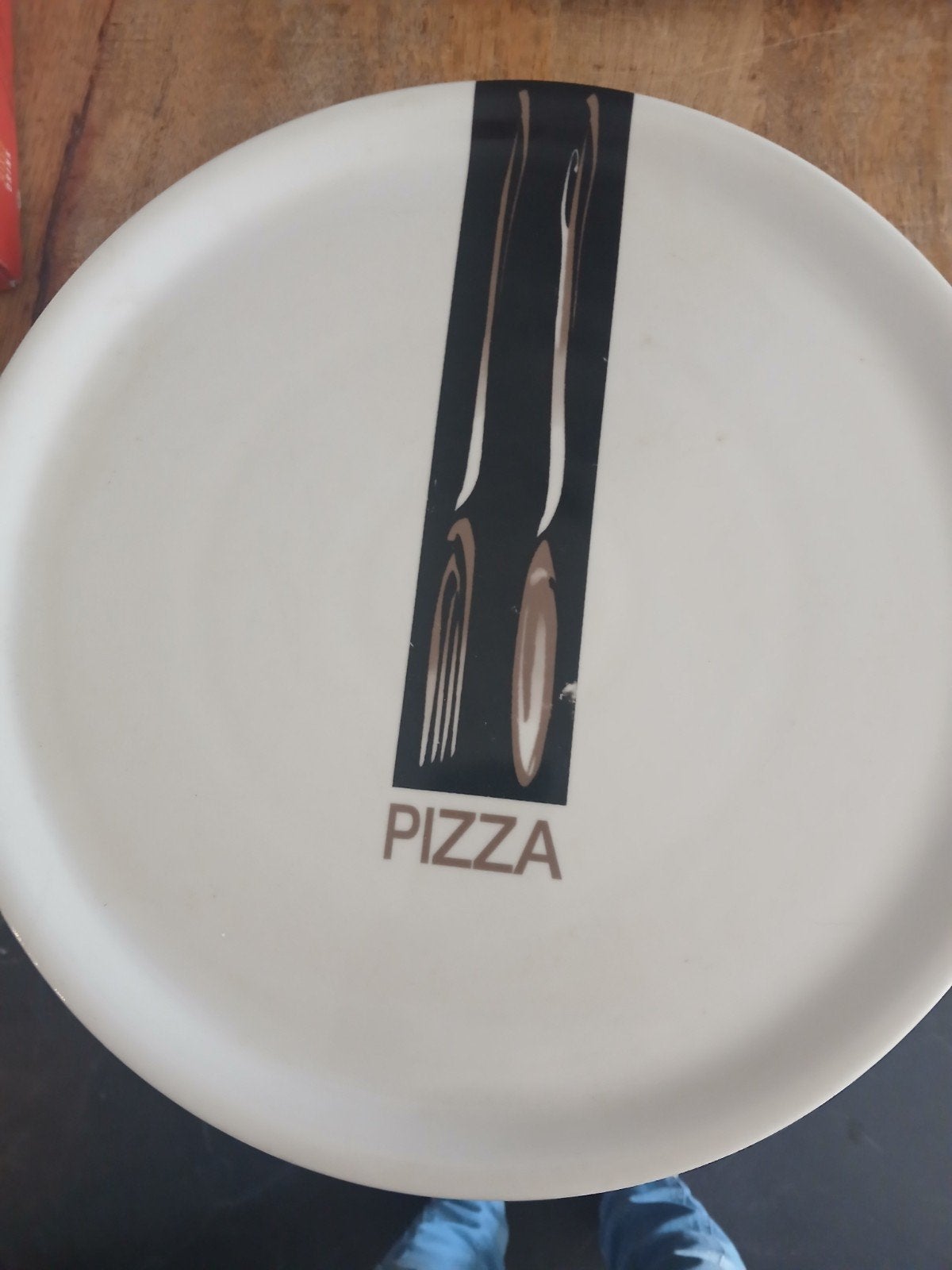 3 Pizza borden, 2 met bestek design, 1 met basilicum, Ophalen, Zo goed als nieuw, Overige stijlen, Bord(en)