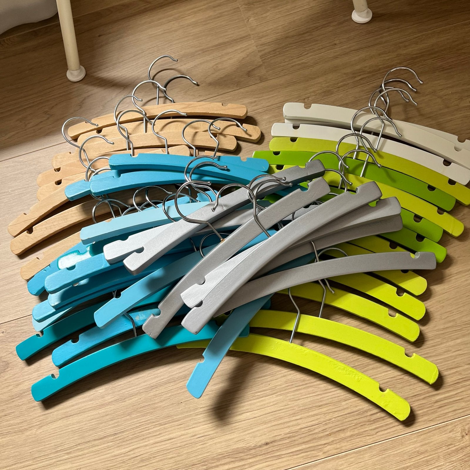 45 baby kledinghangers - Hout, Ophalen, Gebruikt