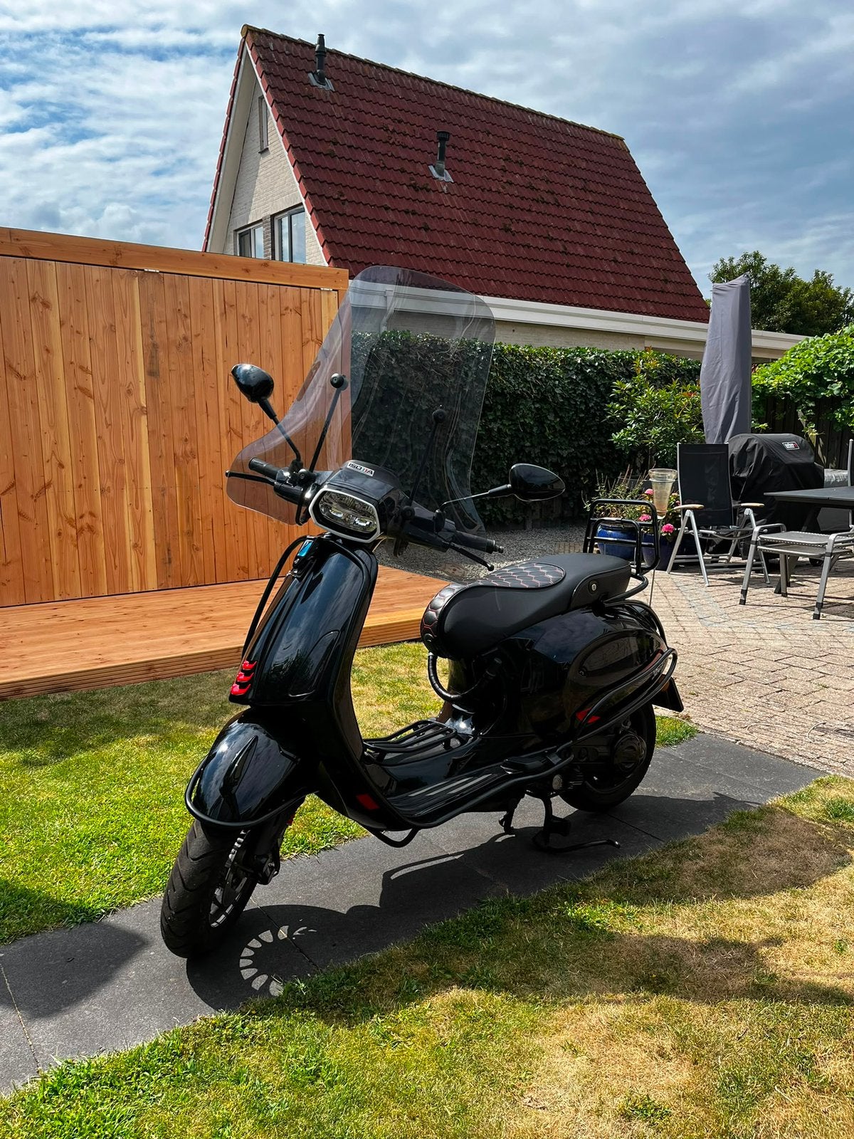 Vespa Sprint bj. 2023, Ophalen, Maximaal 45 km/u, Vespa S, Zo goed als nieuw