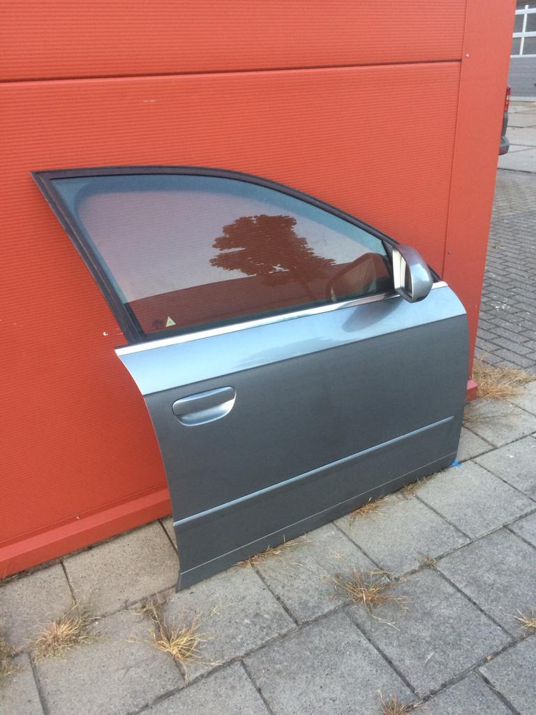 Audi A4 B6/B7 Deuren/portieren LV, RV, RA en koelerset, Auto-onderdelen, Carrosserie en Plaatwerk, Gebruikt, Voor, Deur, Audi