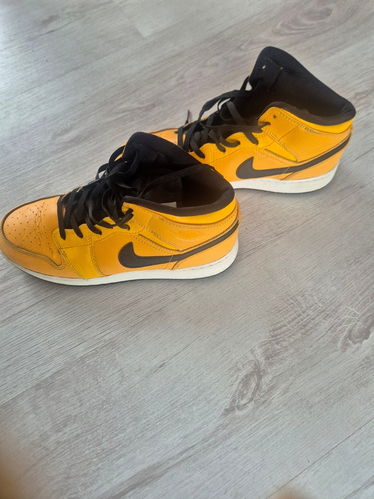 nike jordans, Kleding | Dames, Schoenen, Geel, Nike Jordan, Ophalen of Verzenden, Sneakers of Gympen
