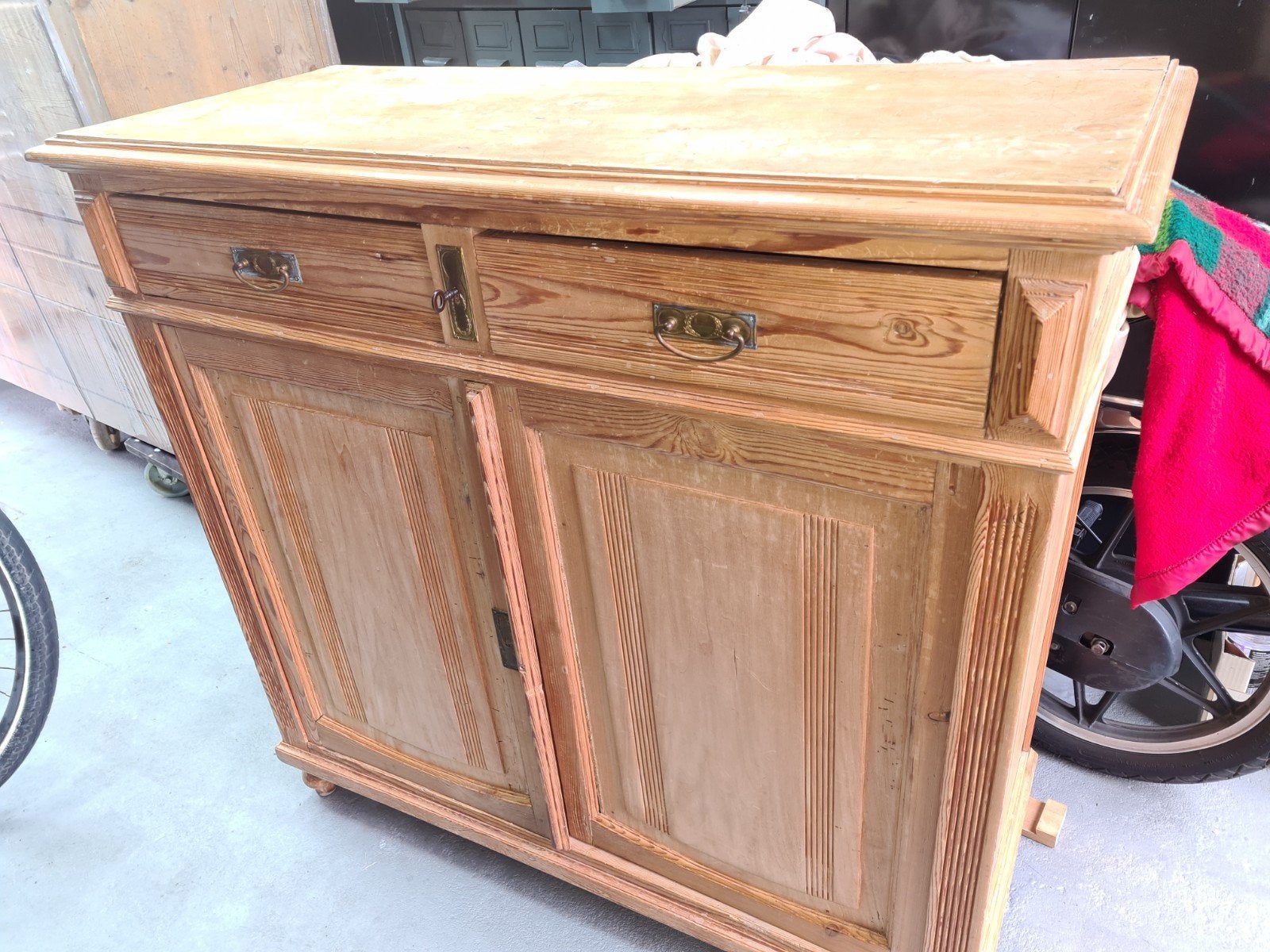 antiek grenen dressoir, Ophalen