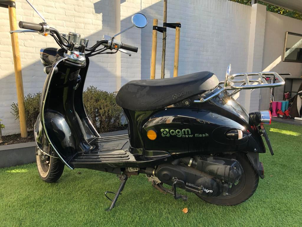 AGM New Flash Scooter - Zwart - Wegens ander werk, Fietsen en Brommers, Snorfietsen en Snorscooters, Ophalen, Gebruikt, Benzine