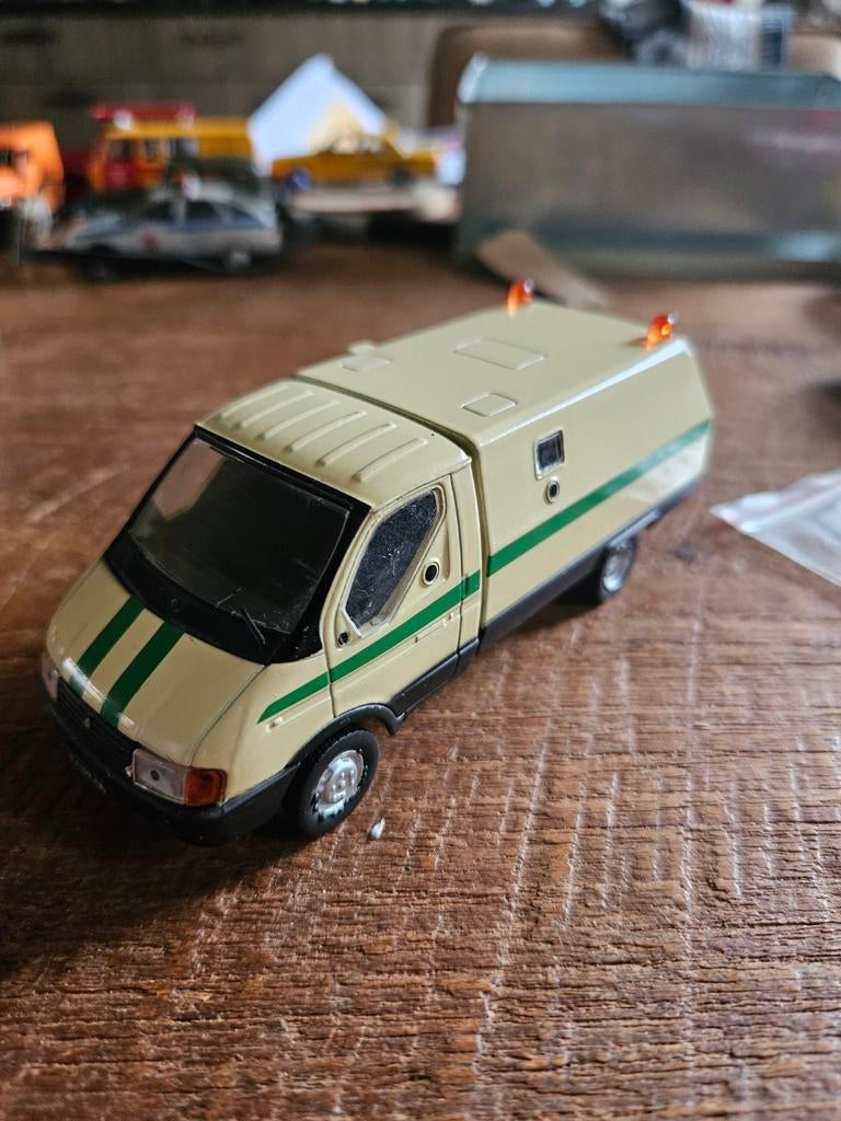 DeAgostini Russisch waardetransport modelauto, Ophalen of Verzenden, Gebruikt, Bus of Vrachtwagen