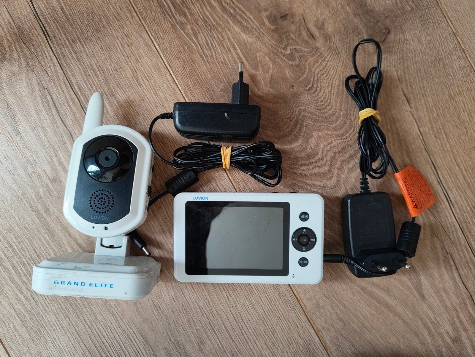 Luvion Digitale Babyfoon, Ophalen, Gebruikt, Minder dan 100 meter, Camera