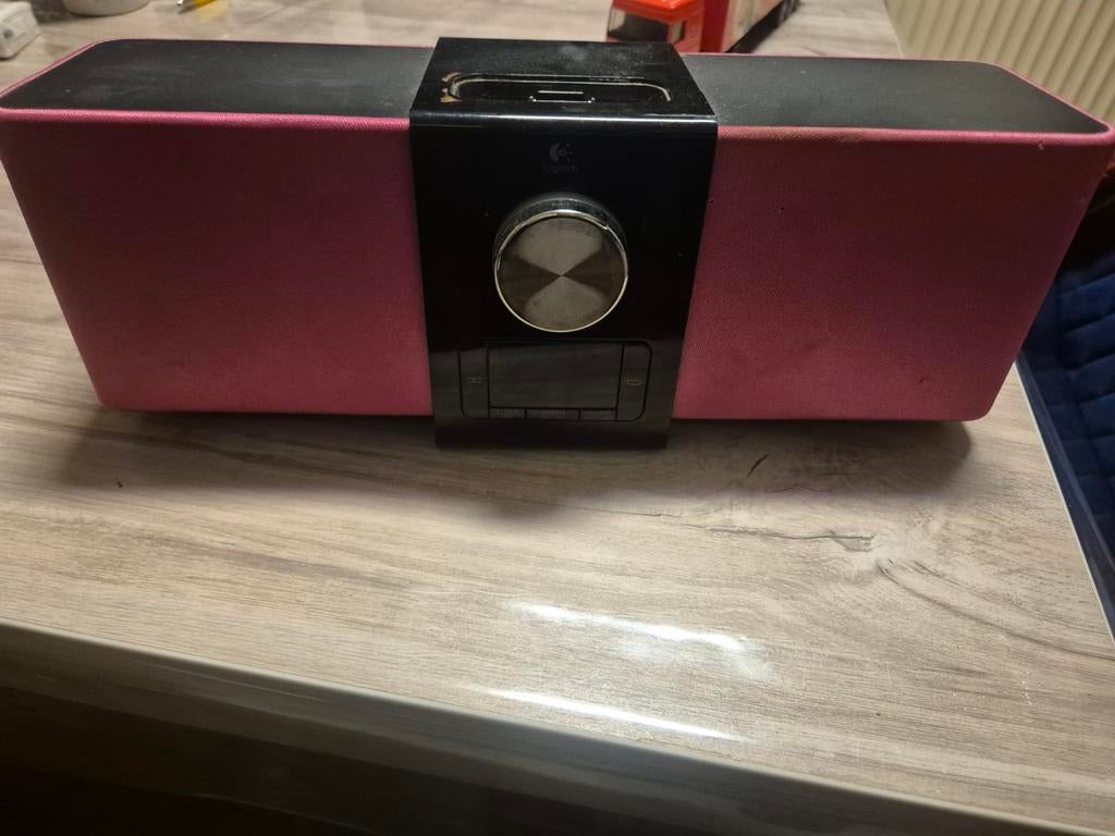Logitech iPod Speaker Dock Roze - Goed Geluid, Audio, Tv en Foto, Luidsprekers, Gebruikt, Overige typen, Minder dan 60 watt, Overige merken