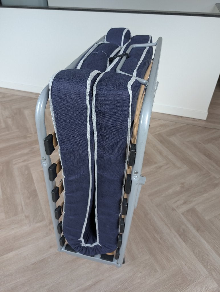 logeerbed inklapbaar / opklapbed, Huis en Inrichting, Ophalen, Eenpersoons, 190 cm of minder, Zo goed als nieuw